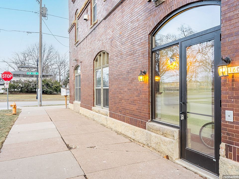 2nd image of 21 W New York Ave #E