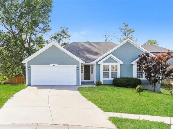 2411 NE 157th Ter, Smithville, MO 64089