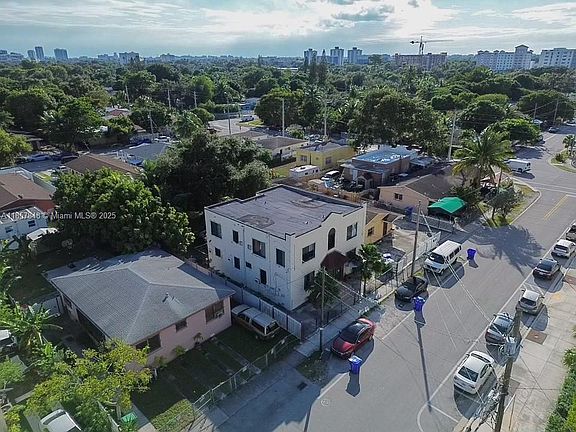 2nd image of 1376 NW 35th St