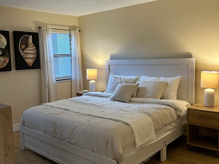 1201 S Ocean Dr — Photo 12