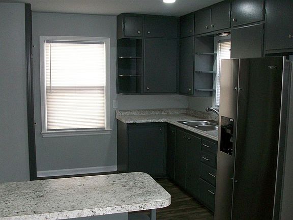 4th image of 2618 W Oklahoma Ave