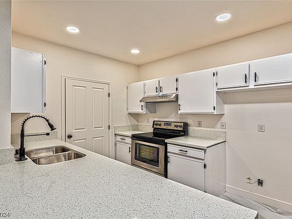 3rd image of 2900 Sunridge Heights Pkwy APT 825