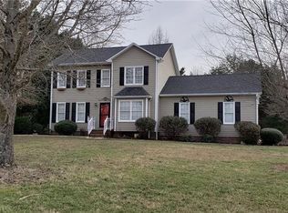 5106 Willow Bend Rd, Greensboro, NC 27406