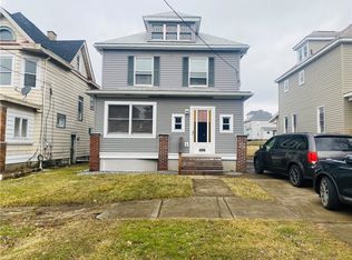 921 Adams St, New Castle, PA 16101