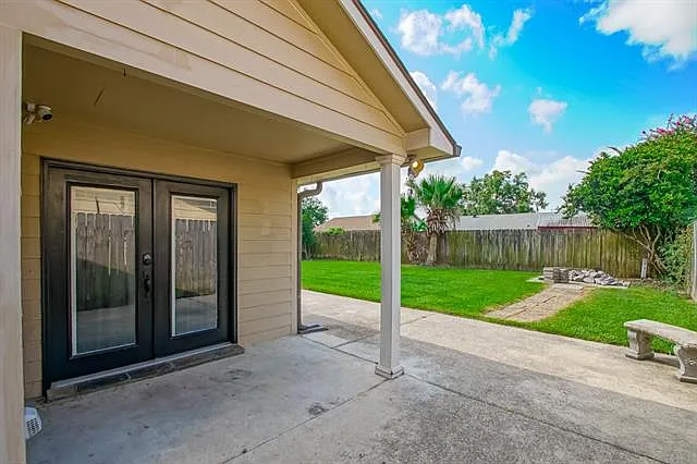 2725 Varnado St — Photo 24