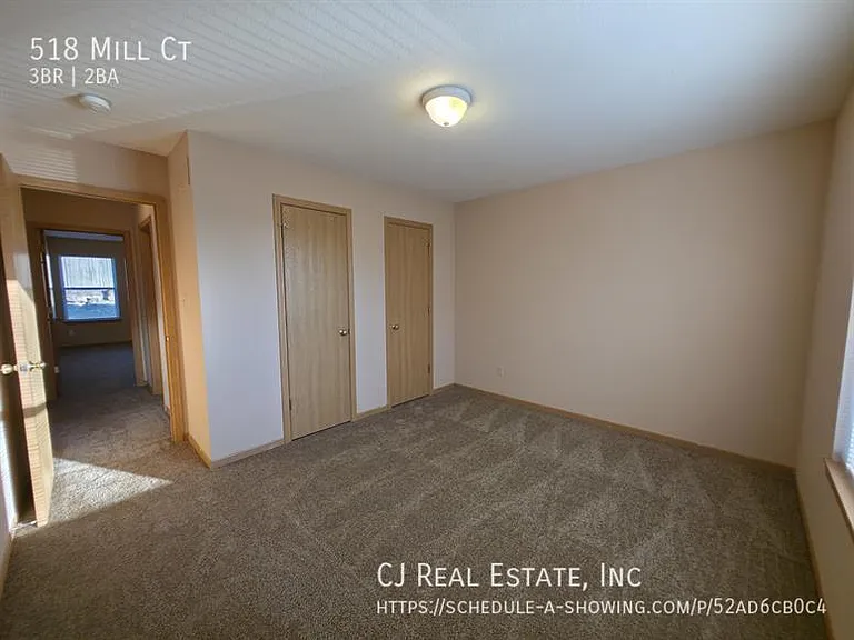 518 NW Mill Ct — Photo 7