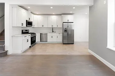 1736 East 4th Street, #1A