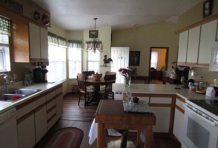 5th image of 555 SE Rosewood Cir
