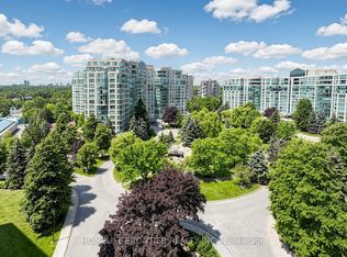 7825 Bayview Ave #1016, Markham, ON L3T7N2