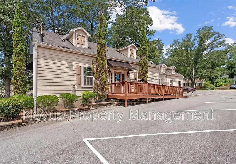 214 Maple St — Photo 6