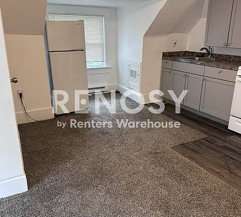 5th image of 1123 24th St Unit 4