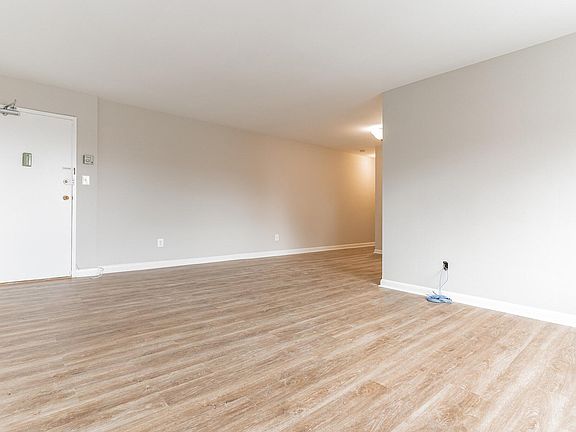 3rd image of 3515 Washington Blvd APT 311