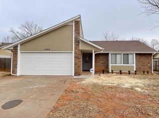 1404 S Gemini Rd, Edmond, OK 73003