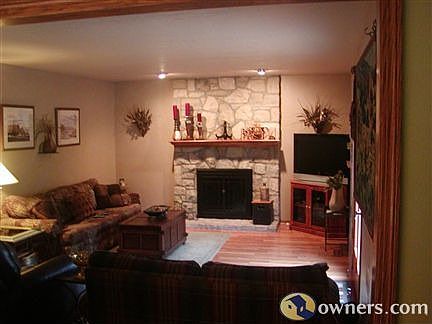 4th image of 6912 Blackhawk Ct