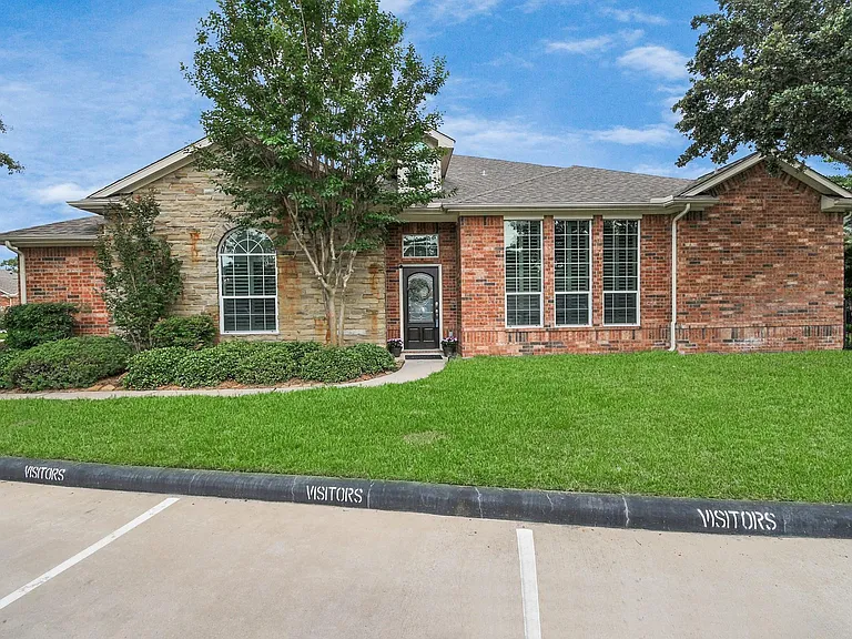 8624 Sunset Loch Dr — Photo 36