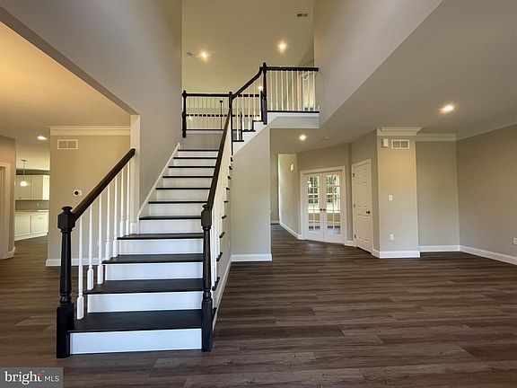 3rd image of 1600 Lower State Rd