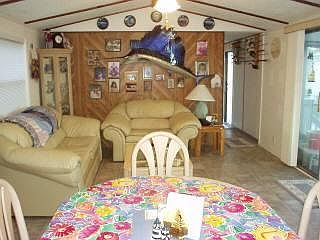 3rd image of 276 Normandy Ct