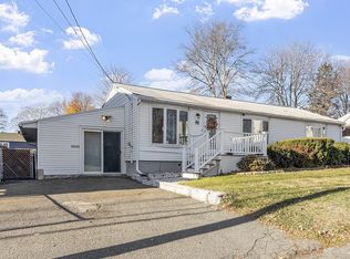 48 Larchwood Rd, Methuen, MA 01844