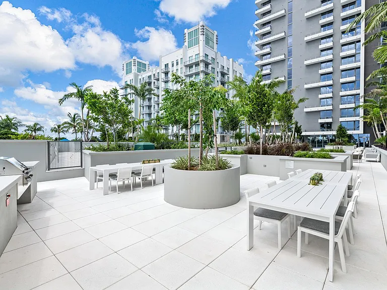 Lumaire West Palm Beach — Photo 41