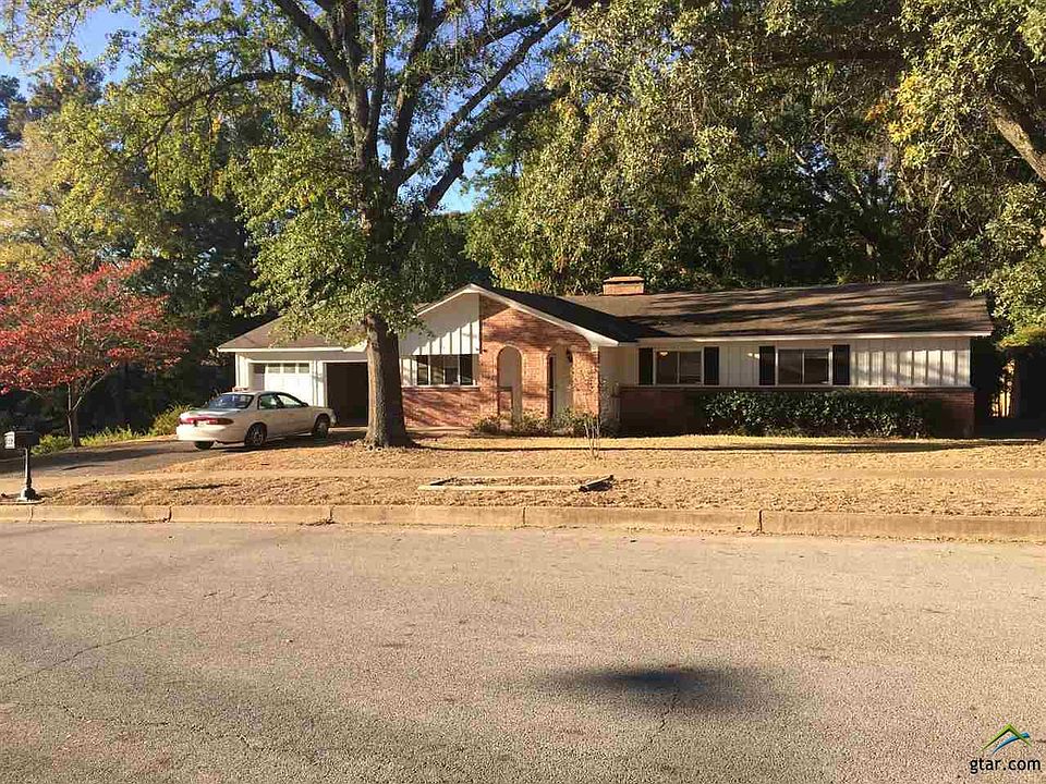1st image of 2910 Fleetwood Dr