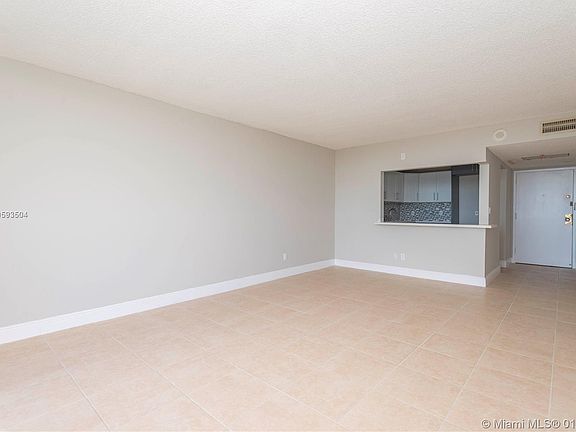 2nd image of 13499 Biscayne Blvd APT 1101