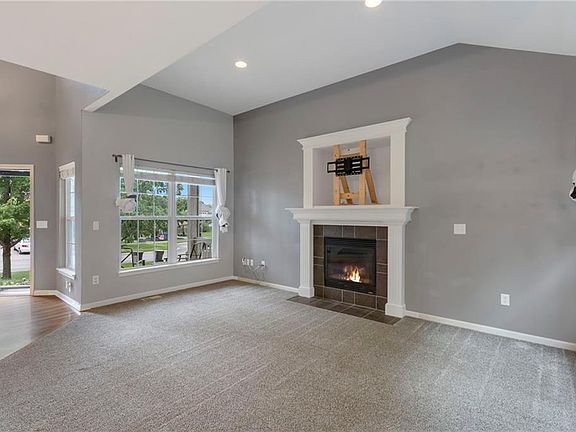 4th image of 4607 N 121st Ter