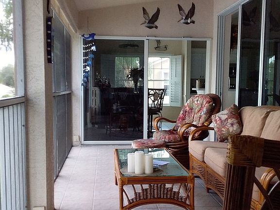 Lanai towards dinette/bar