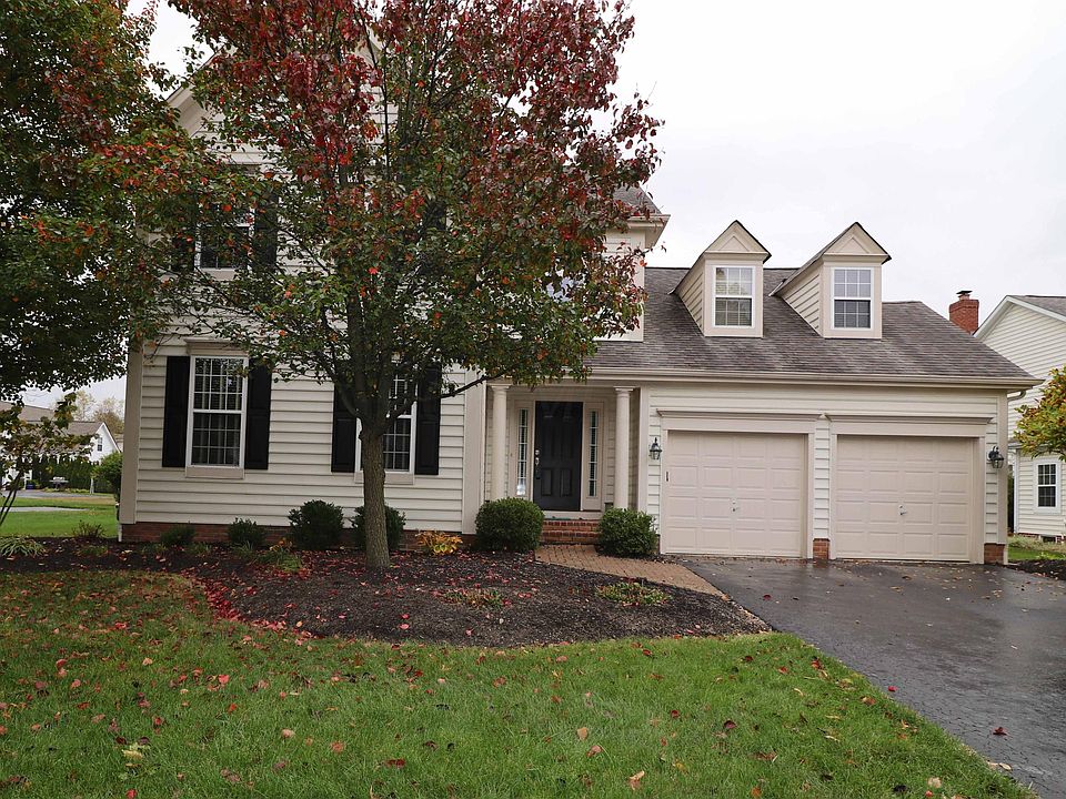 1st image of 6826 Bishops Wood Dr