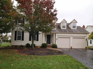 6826 Bishops Wood Dr, New Albany, OH 43054