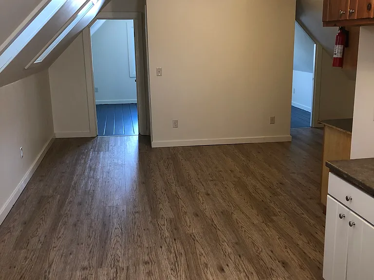 109 Olive St #4 — Photo 2