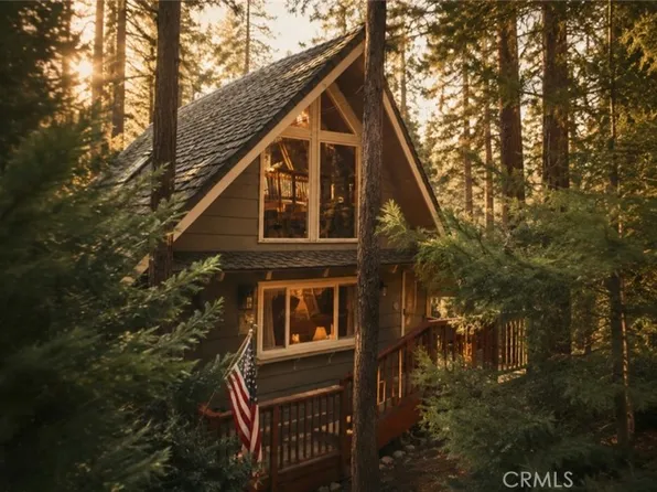 26974 Tunnel Dr, Lake Arrowhead, CA 92352
