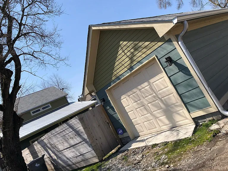 728 E Minnesota St — Photo 5