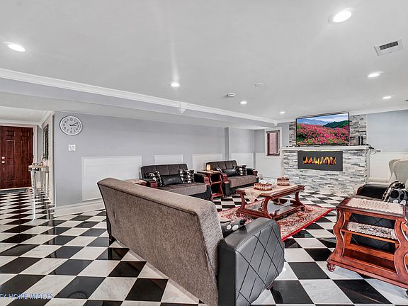 4th image of 8716 Orchard Dr