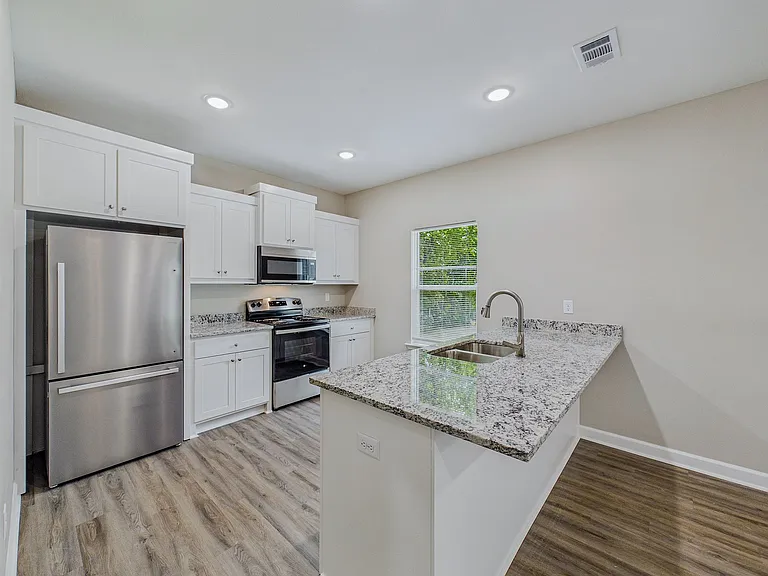 1008 Division St — Photo 11