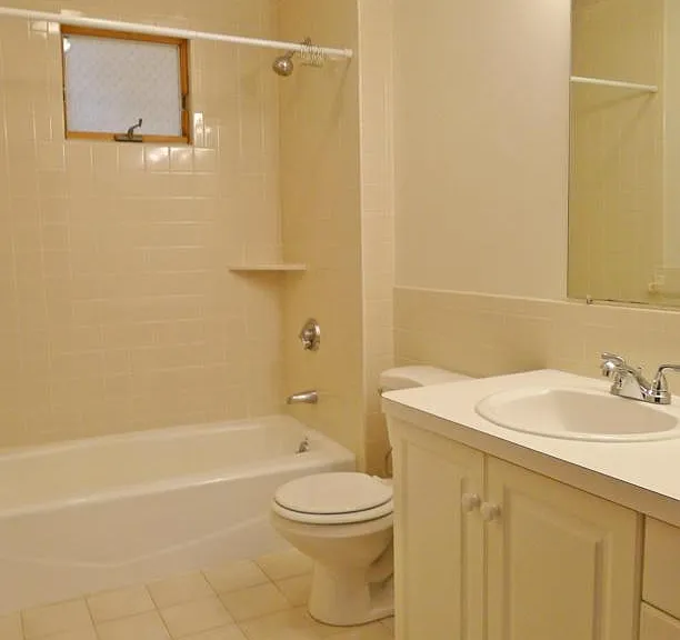 4 Derby Rd #1 — Photo 5