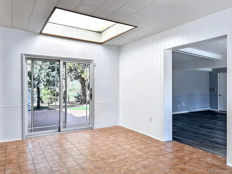 5960 S Logan Ct — Photo 17