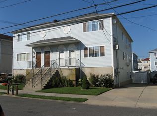 189 Beach 97 St, Far Rockaway, NY 11693