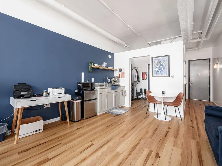 60 E Spring St #105 — Photo 9