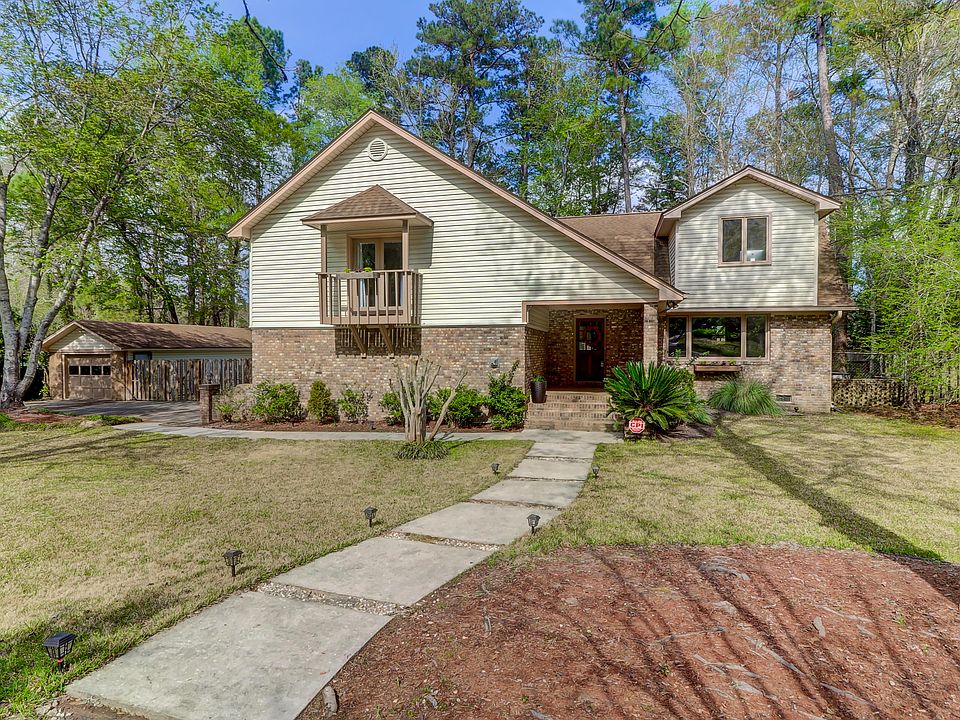 1st image of 93 King Charles Cir