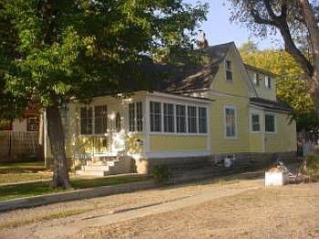 1st image of 1119 S 12th St
