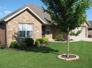 346 N Drewrys Bluff Dr, Fayetteville, AR 72704