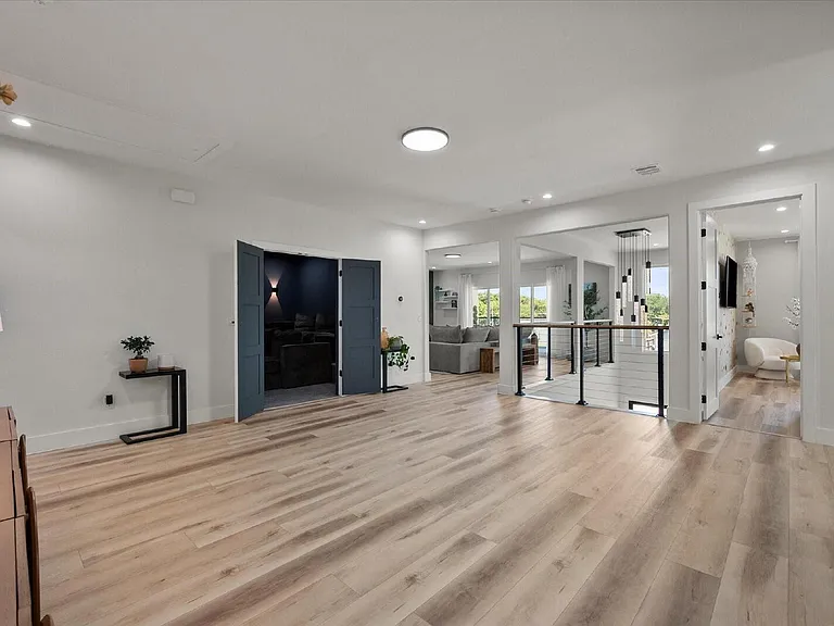 4029 Ivanhoe Ln — Photo 16