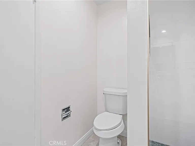 1019 E Walnut Ave — Photo 20