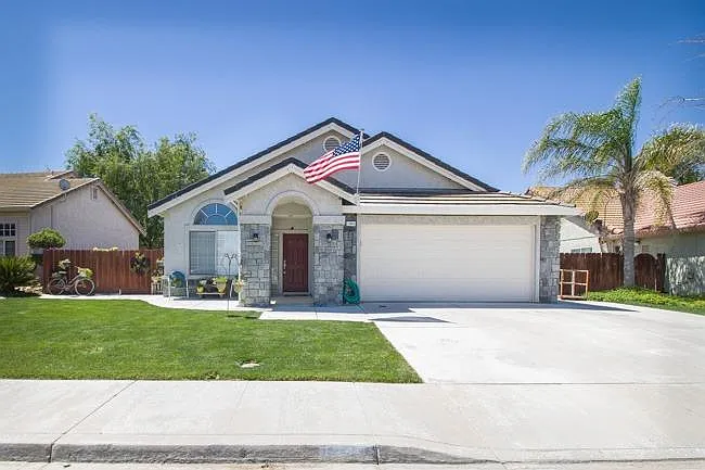 1349 Red Teal Dr photo 1