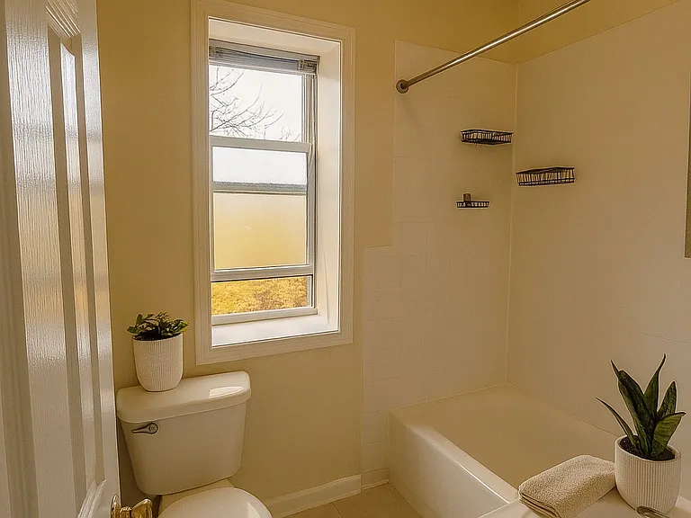 13872 Francis Lewis Blvd #2R — Photo 3