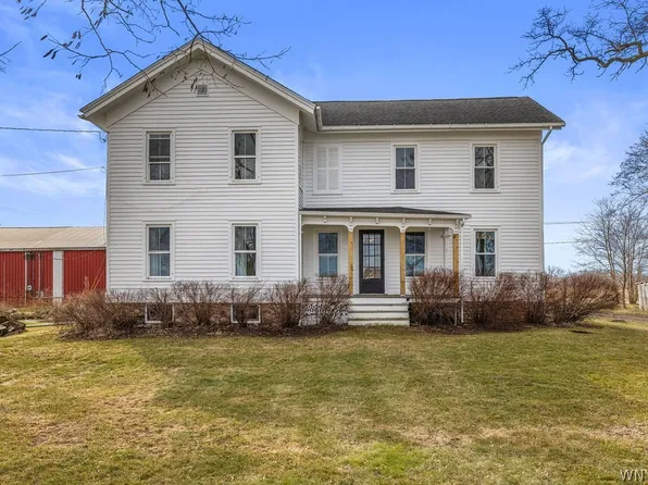 2278 Balmer Rd, Ransomville, NY 14131