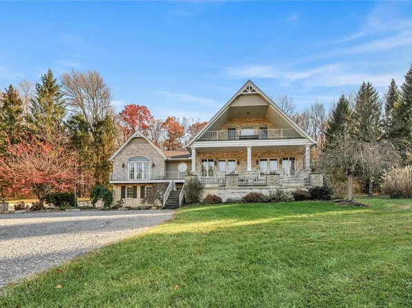 65 Hillside Ln, New Ringgold, PA 17960