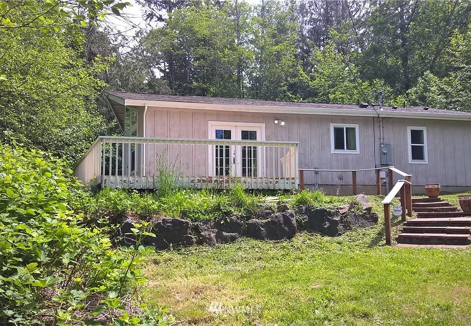 1st image of 120 E Forest Dr