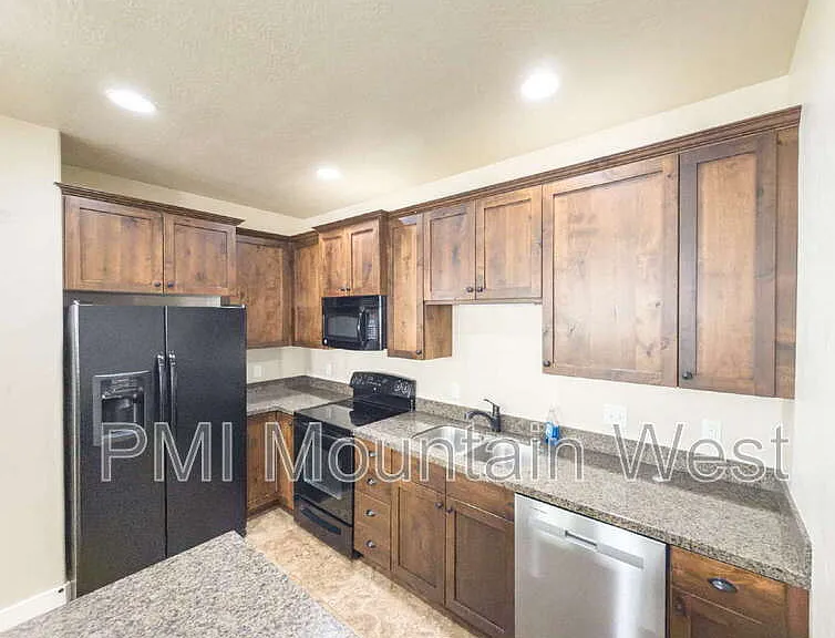 2119 Orchard Pines Loop — Photo 7