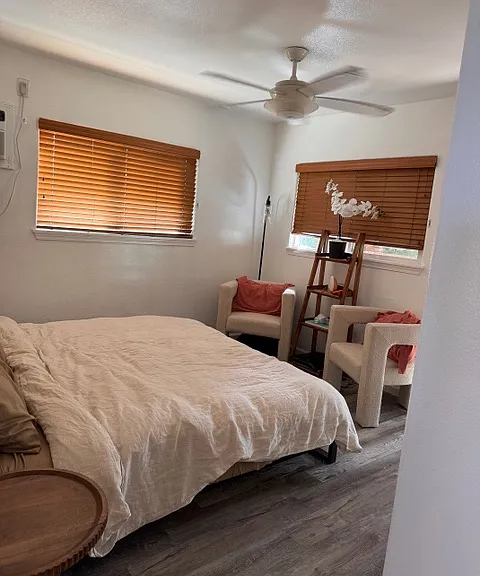 Light bedroom with AC